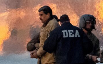 Le président déchu Nicolas Maduro reste incarcéré à New York et comparaîtra à nouveau le 17 mars