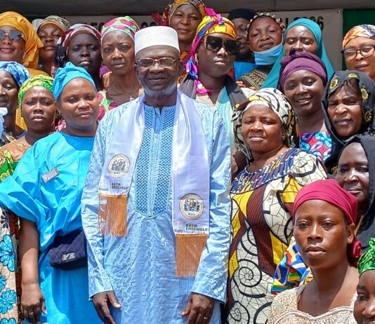 En prélude aux communales du 24 mai, le Candidat Mohamed Camara rencontre les populations de Lambanyi