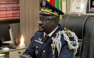 DECRET : Le DG de la Police nationale distingué au plus haut niveau de l’État rejoint l’élite décorée du Colatier