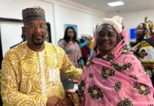 Port Autonome de Conakry : Le Directeur général Aly Koïta engagé pour améliorer le quotidien des mareyeuses