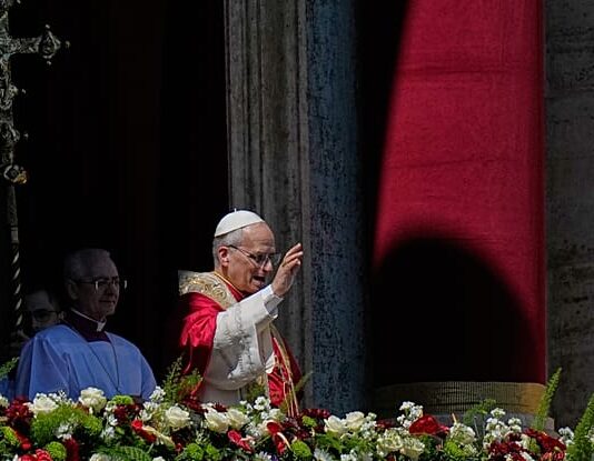 Vatican : le pape Léon XIV appelle à la paix lors de sa première messe de Pâques