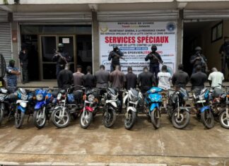 Guinée : Les services spéciaux démantèlent un présumé réseau de vol et de revente de motos 11 suspects interpellés.