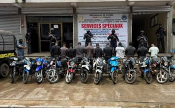 Guinée : Les services spéciaux démantèlent un présumé réseau de vol et de revente de motos 11 suspects interpellés.