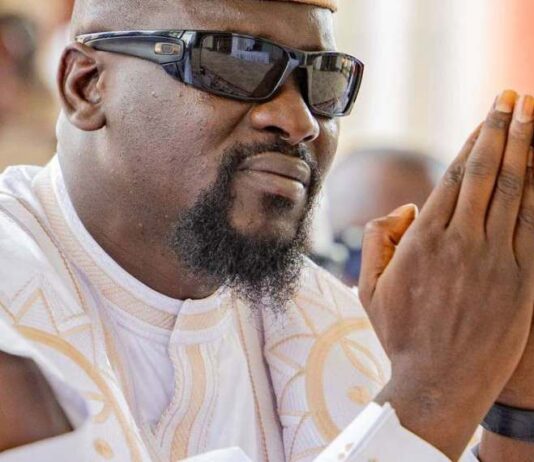 GUINÉE / Évacuation de Damaro Camara et Kassory Fofana : Le président Mamadi Doumbouya assume une décision « d’humanité »