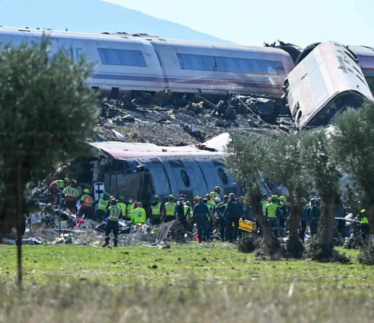 Espagne : une collision entre deux TGV fait au moins 31 morts, le bilan pourrait s’alourdir