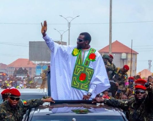 Wanindara et Kassa : Doumbouya acte le déclassement et annonce routes, écoles et centres de santé